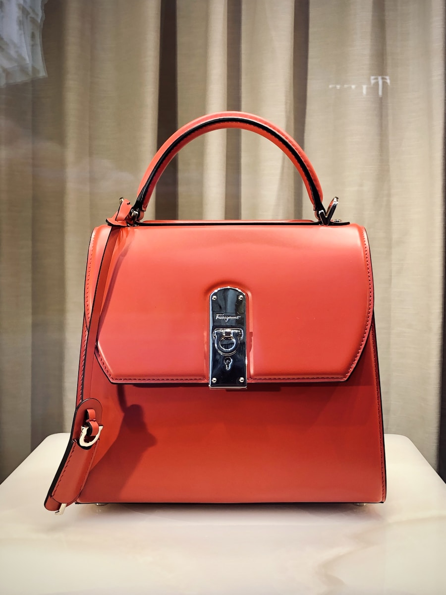 Everyday crossbody bag
